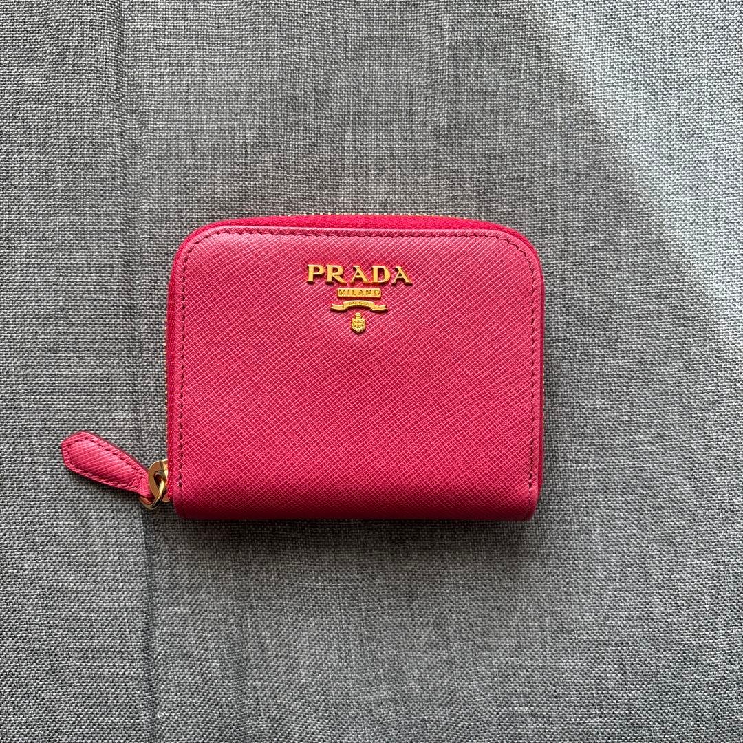 ＊PRADA サフィアーノレザー ケース