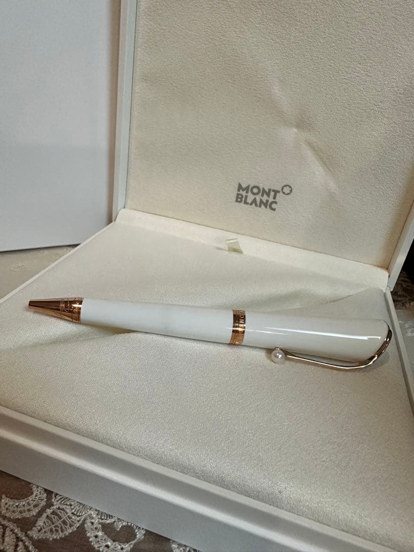 希少　新品未使用　モンブラン　モンローデザイン　ボールペン
