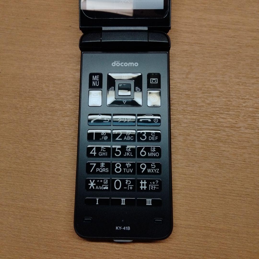 ほぼ新品 docomo KY-41B DIGNO ケータイ