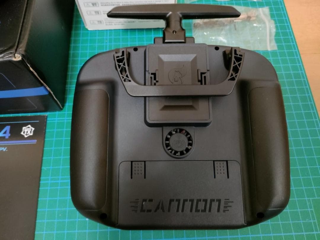 Jumper T14 送信機 ELRS と RadioMaster 受信機付属