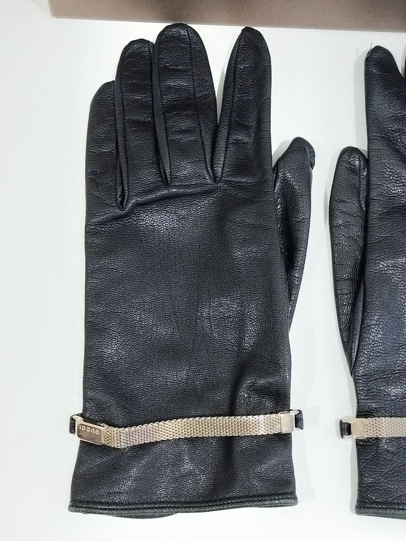 GUCCI 黒 レザー 手袋 メタルストラップ付き