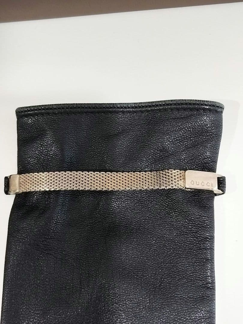 GUCCI 黒 レザー 手袋 メタルストラップ付き