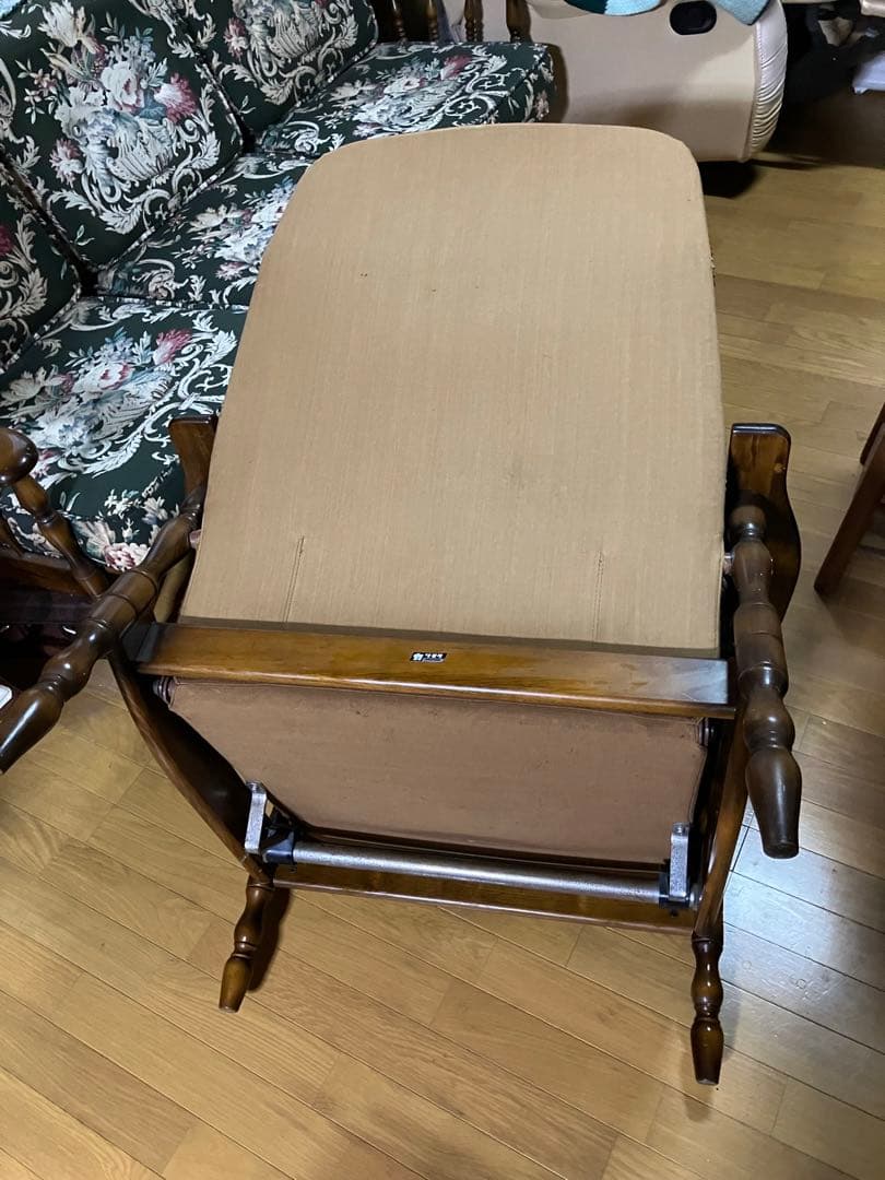 カリモク　コロニアル　クラシック花柄1人掛けソファ　2脚