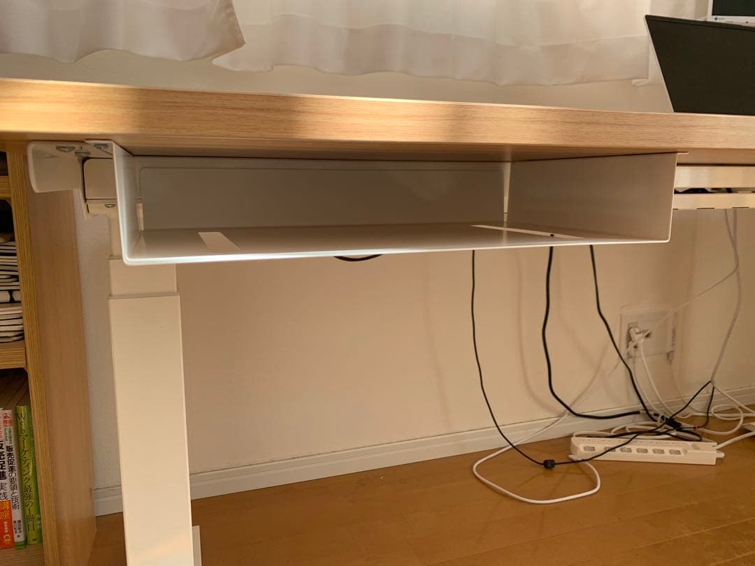 ［洋服屋gentle様］電動昇降デスクFLEXISPOT E7 天板付き