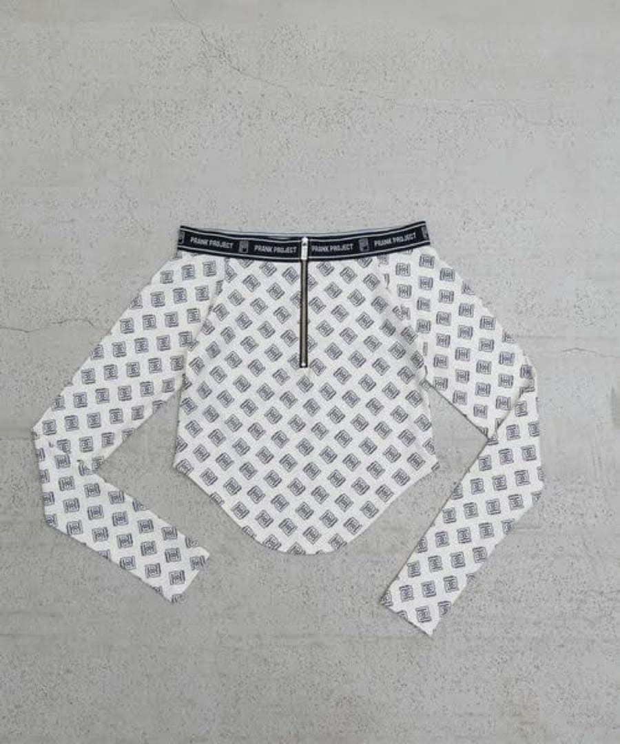 PRANK PROJECT オフショルプリントジップトップ