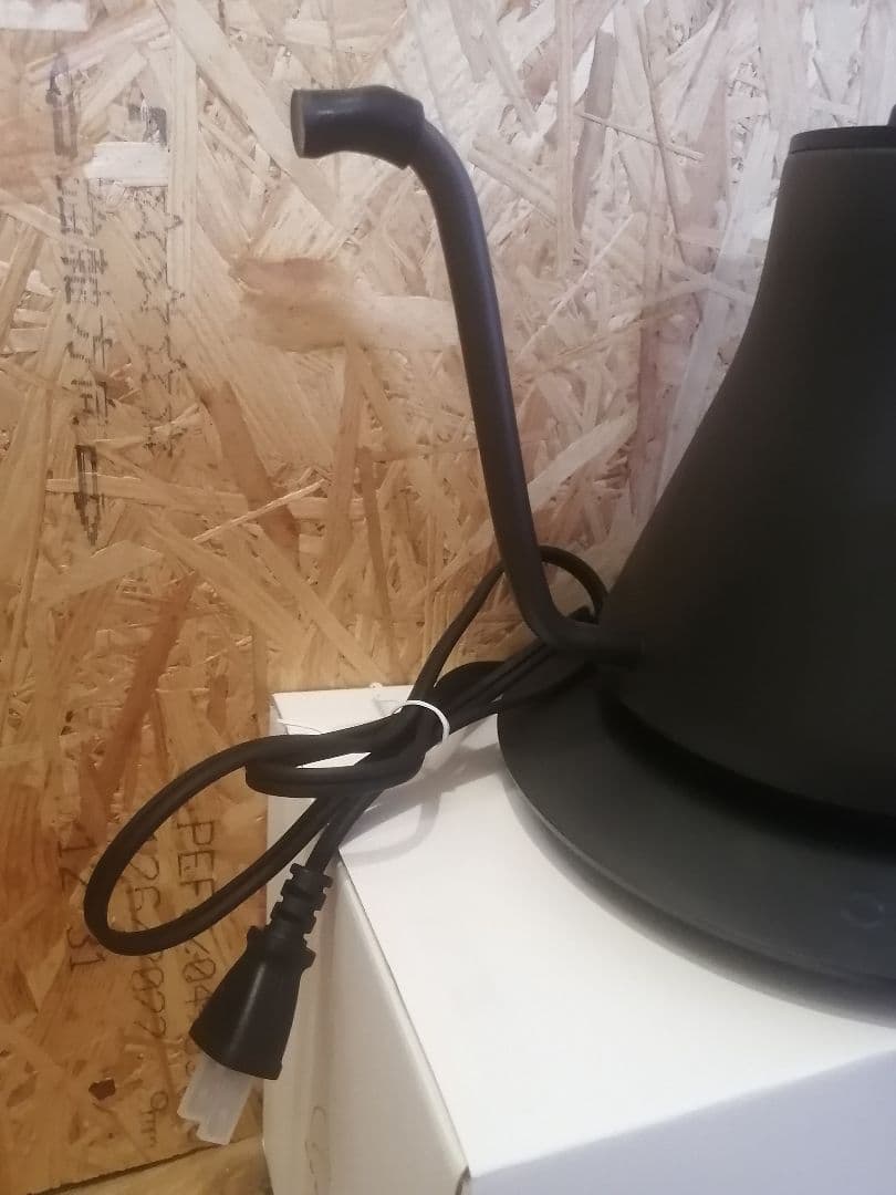 新品未使用　EPEIOS ブラック 電気ケトル