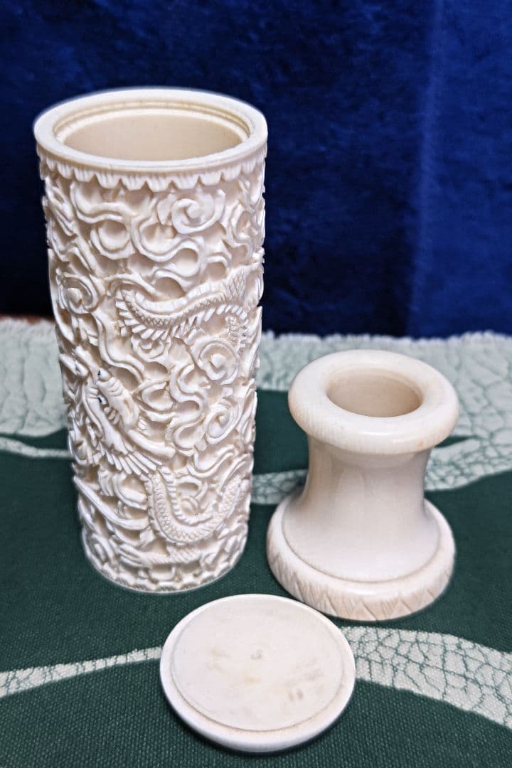 象牙風オブジェ　　置物