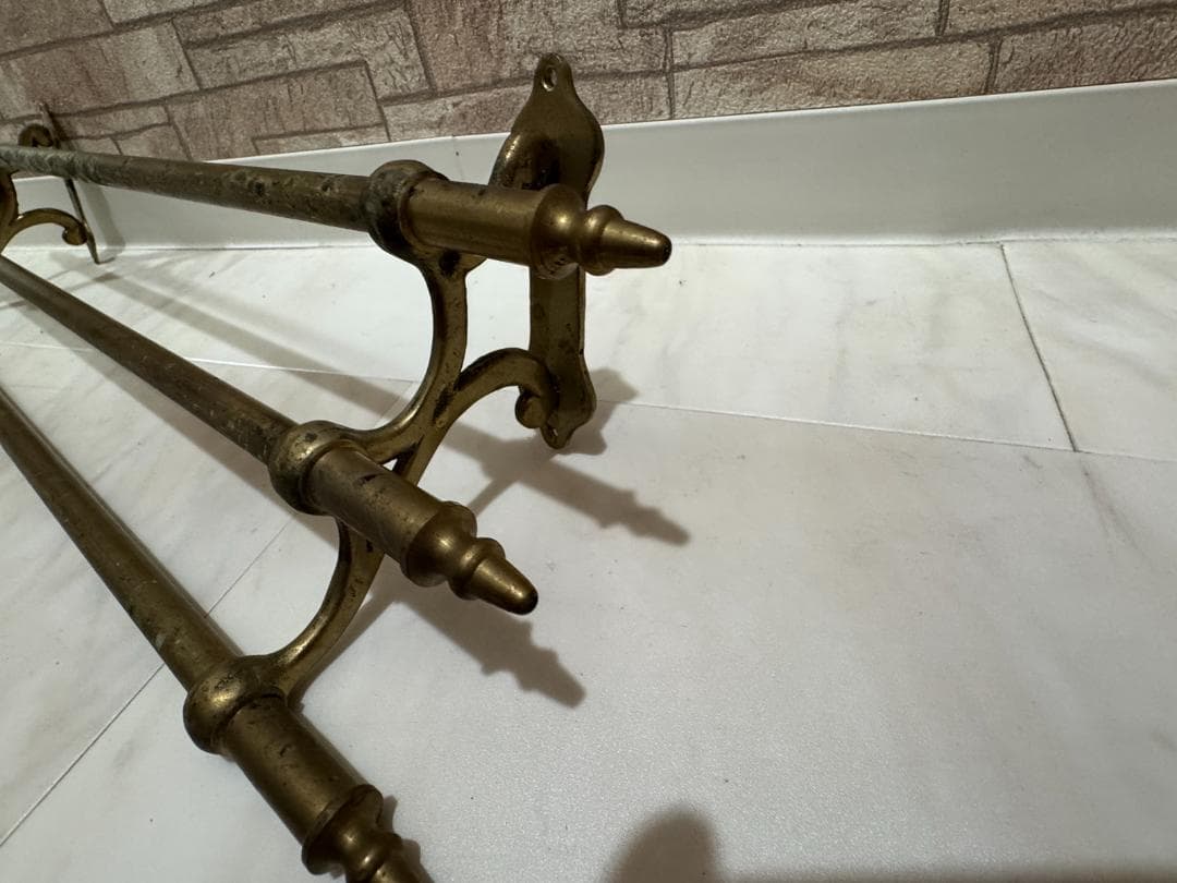 アンティークなタオルハンガー　バー3本