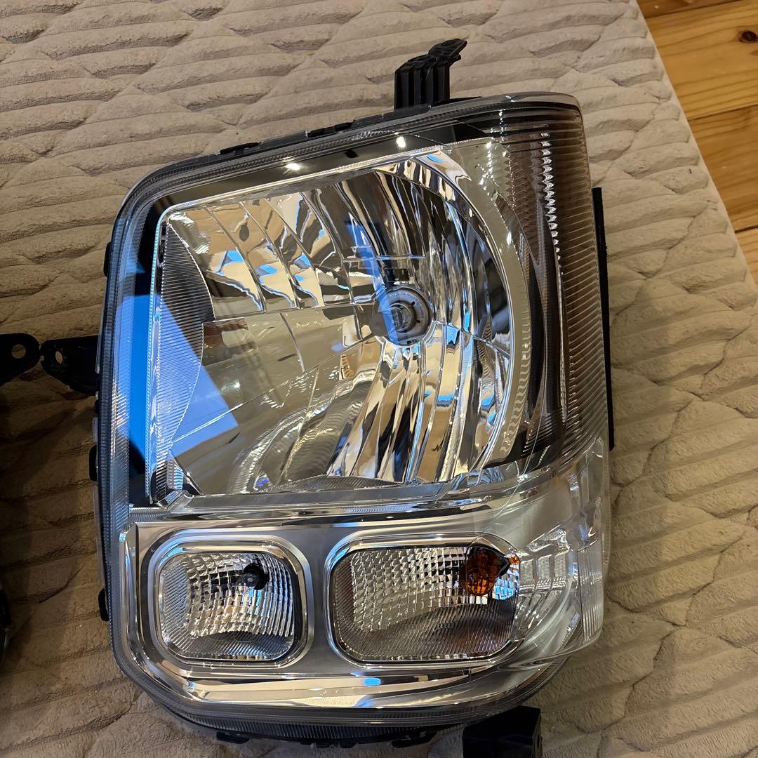エブリィバン　DA17V ヘッドライト左右セット