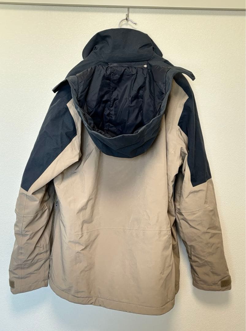 サロモンスキーウェア ジャケット