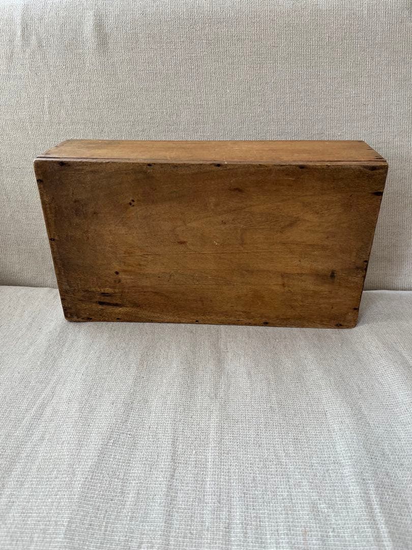 アンティーク小物入れ