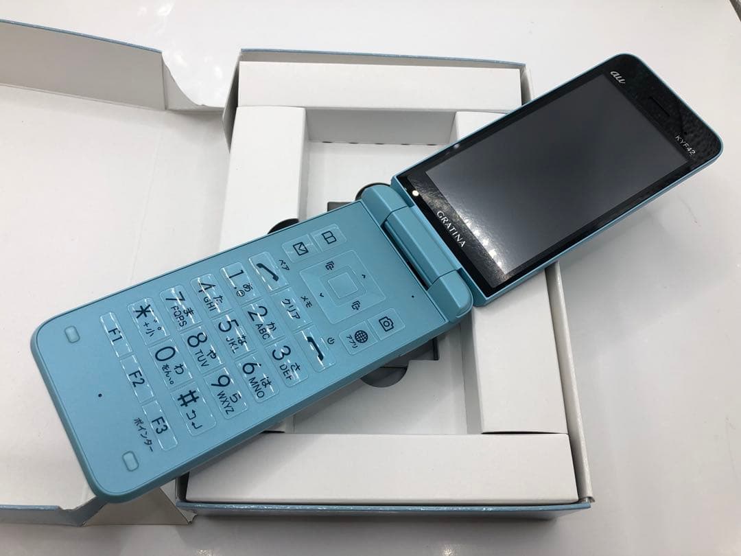 au　GRATINA KYF42 　ライトブルー　4G ガラケー　☆未使用☆
