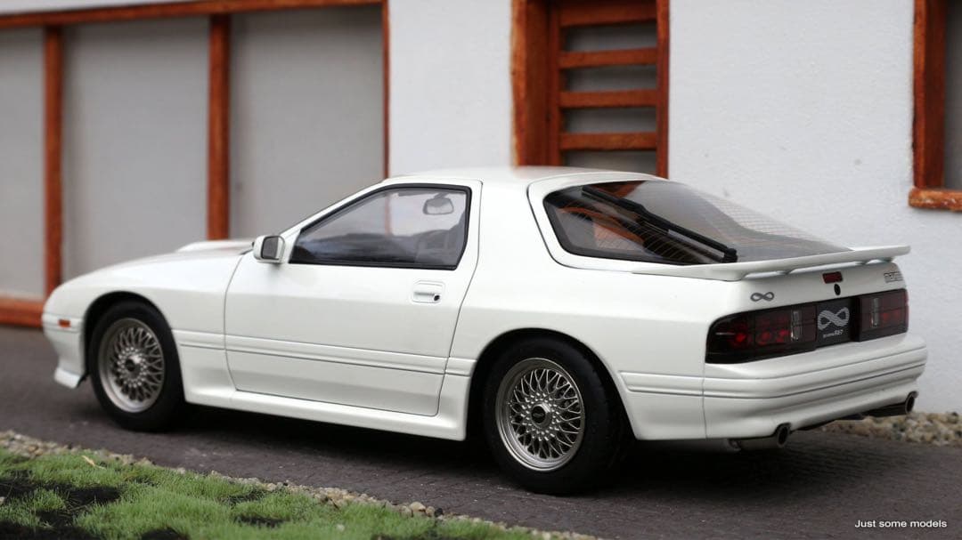 1/18 WHELART マツダ サバンナ RX-7 アンフィニ FC3S