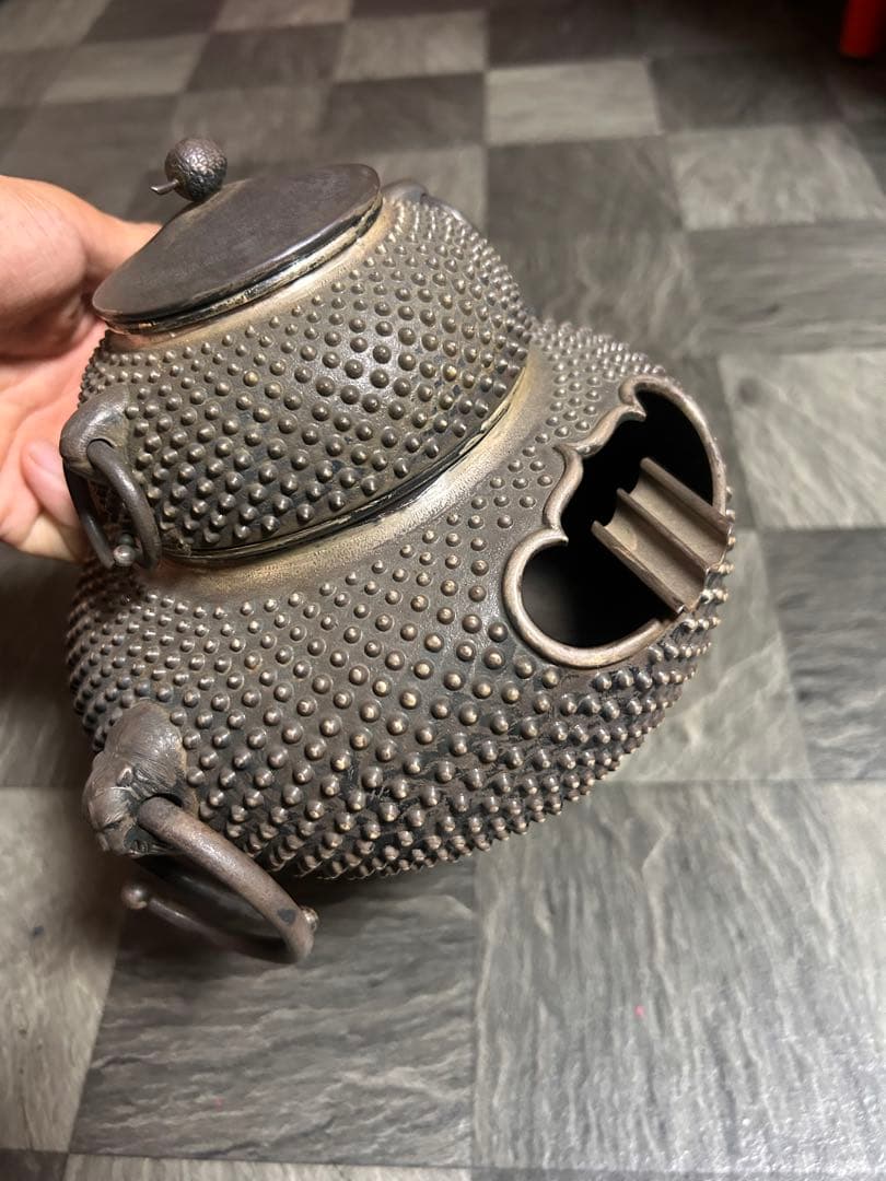 銀製 丸型茶釜 突起模様 1kg