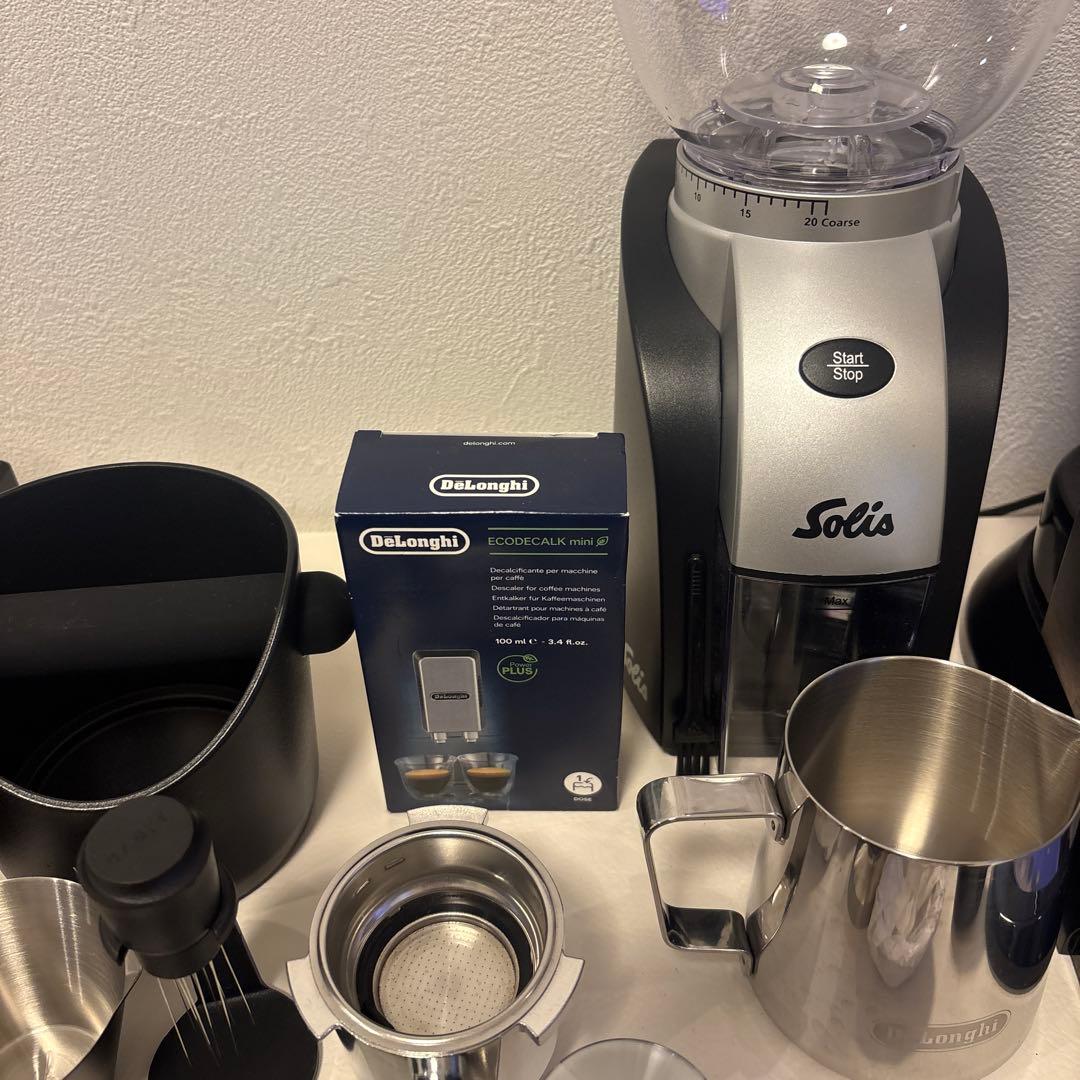 デロンギ　デディカ アルテ エスプレッソ・カプチーノメーカー EC885J