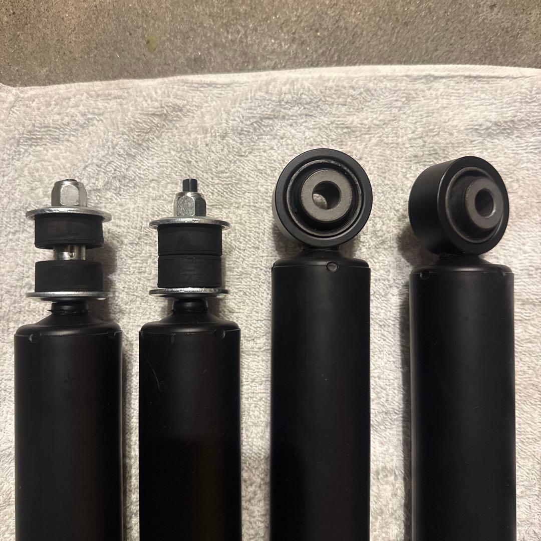 JB64W ジムニー純正ショックアブソーバ -4本セット 新車はずし