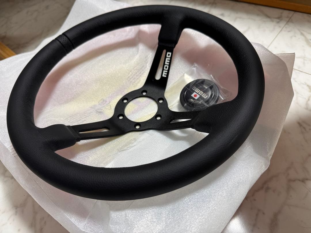 momo ステアリング Full Speed 328D ブラック
