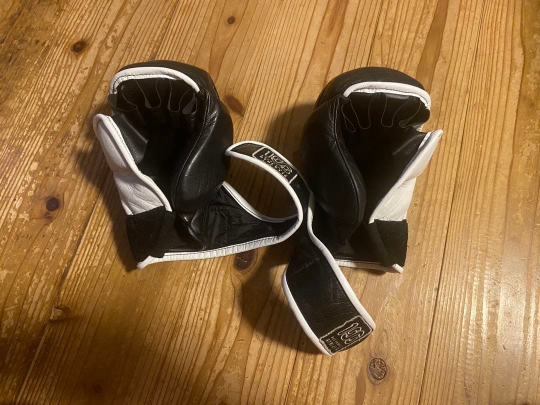 100athletic パウンドグローブ