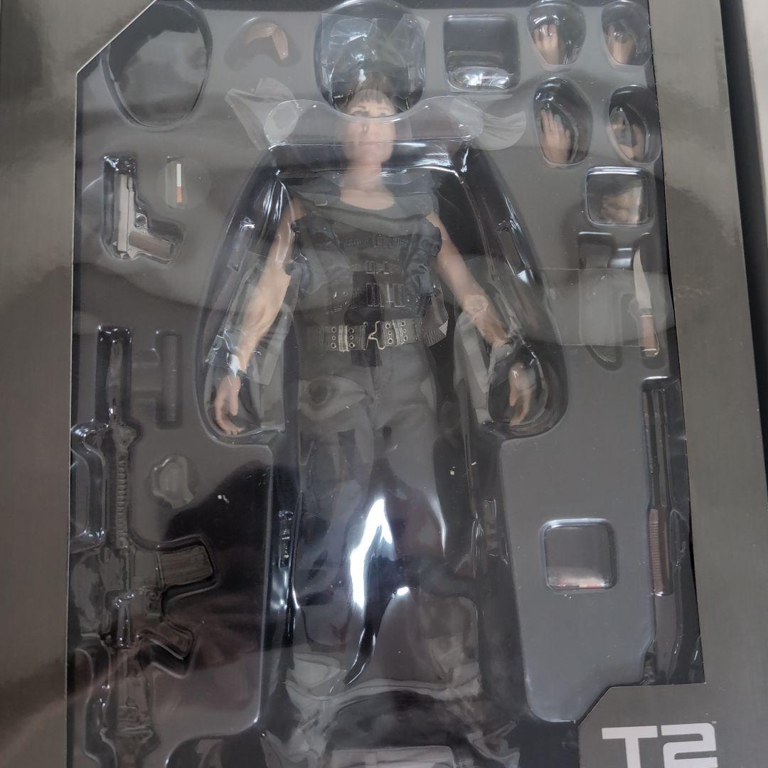 ホットトイズ　サラ・コナー　フィギュア　ターミネーター2