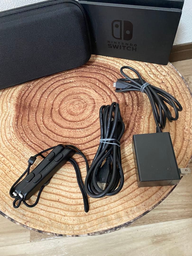 Nintendo Switch ニンテンドースイッチ本体　PNK/RED箱無し