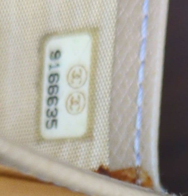 CHANEL ココボタン　長財布
