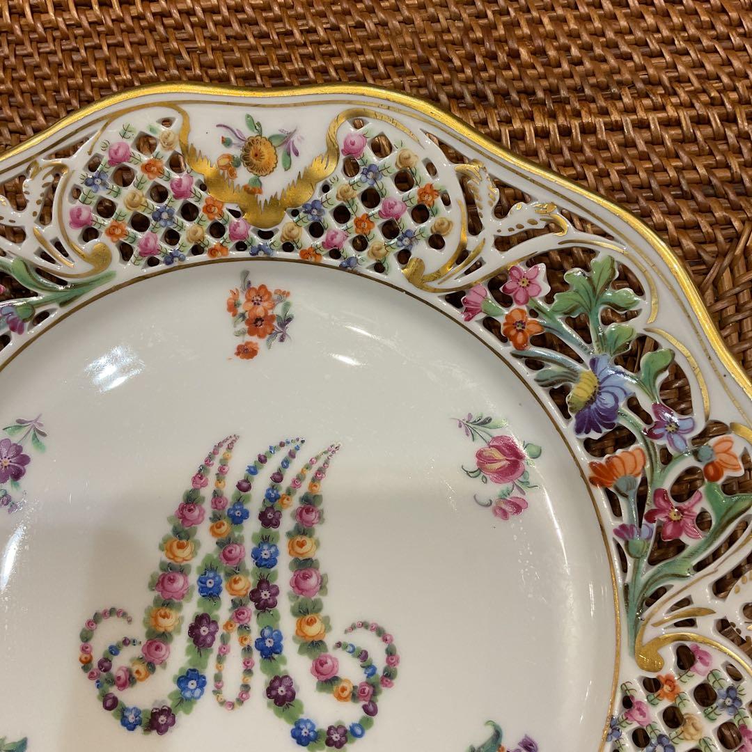 セール　マリーアントワネットピアスプレート　アンティークドレスデン