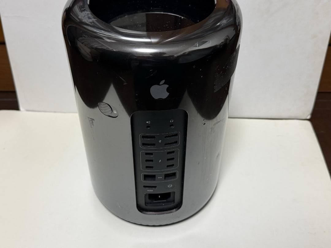 Macデスクトップ Mac Pro 2013 32GB Mem D300 1TB SSD DTM