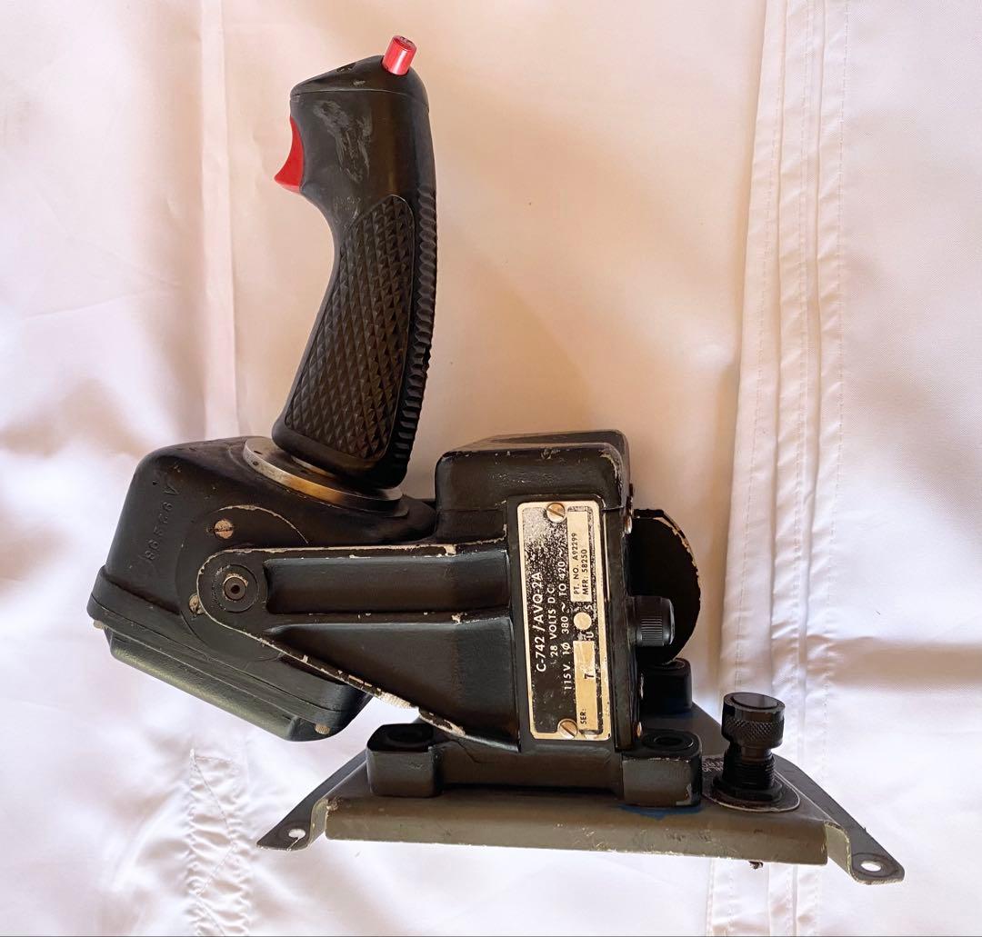 GRUMMAN S2F TRACKER サーチライトコントロールユニット　操縦桿