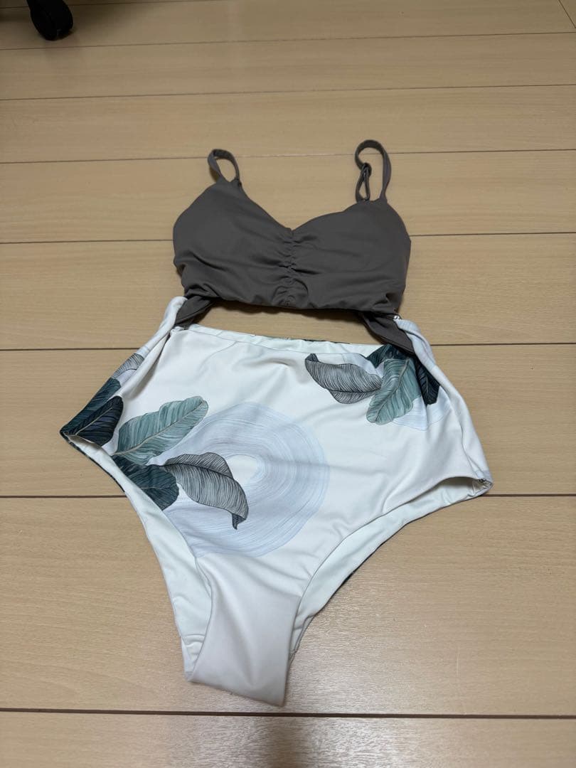 アリシアスタン　ALEXIA STAM ビキニ　Mサイズ　美品　セパレート水着