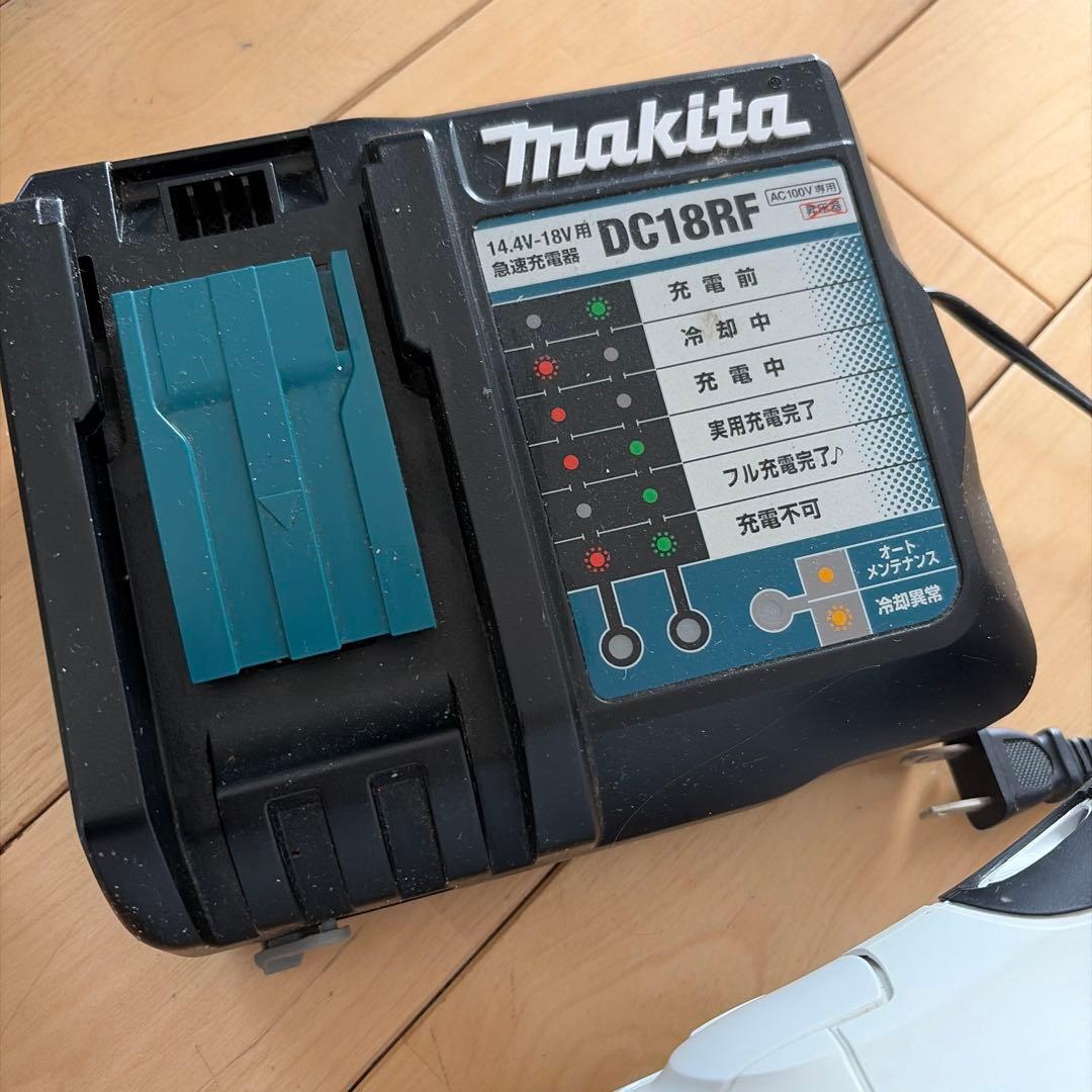 Makita スティッククリーナー CL182FD 本体 充電器、サイクロン付き
