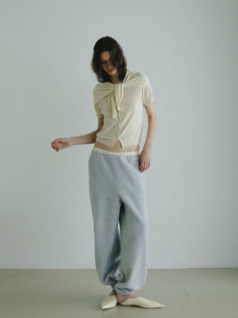 ETRE TOKYO クリーム色 ポインテッドレザースリッポン 37