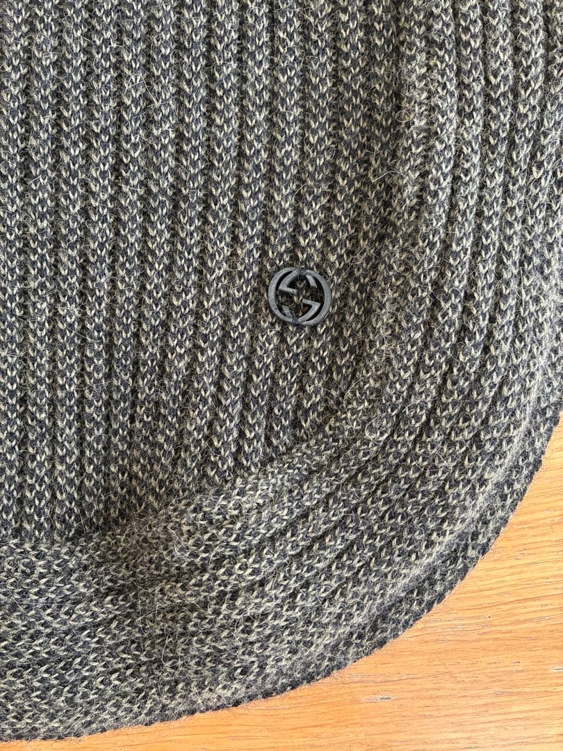 グッチ　アルパカニットポンチョ　カーキ　ブラック