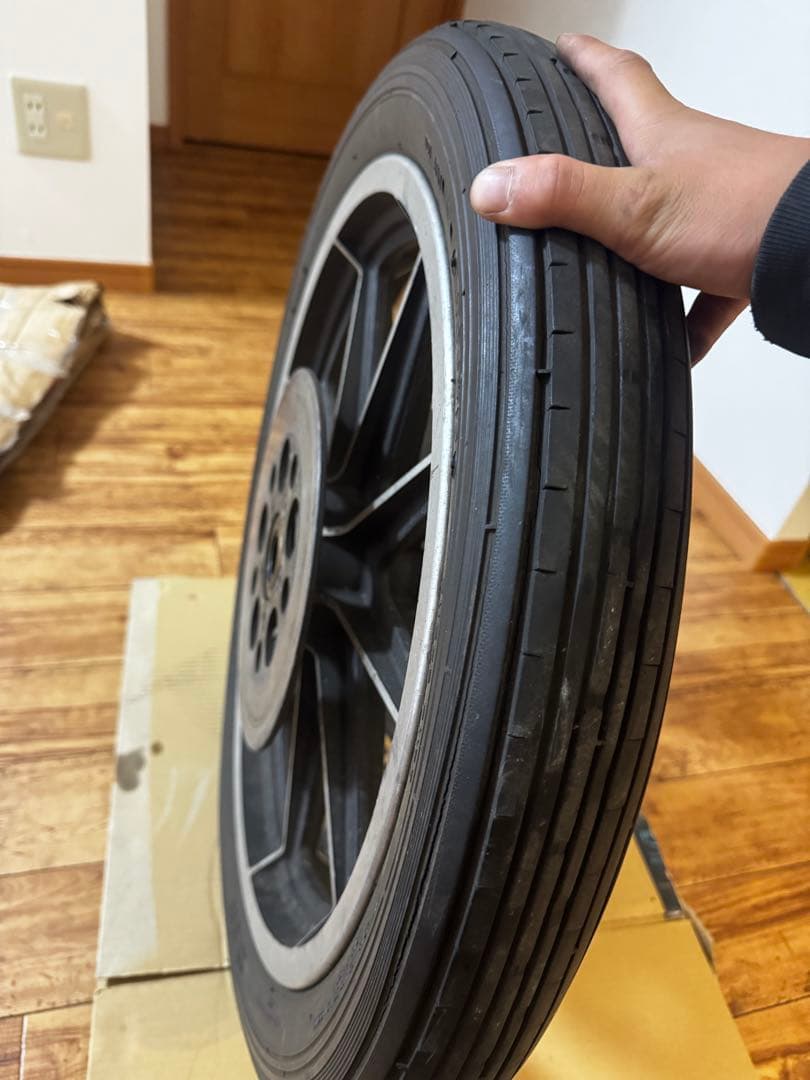 ショベルヘッド　9キャストホイール前後セット16インチ19インチ