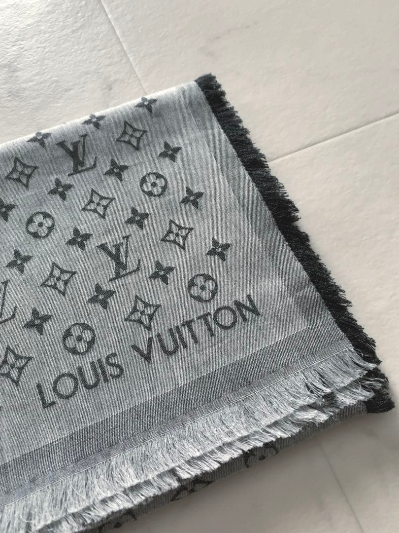 【ルイ ヴィトン】エトール モノグラム エッセンシャル★ストール★グレー★箱付き