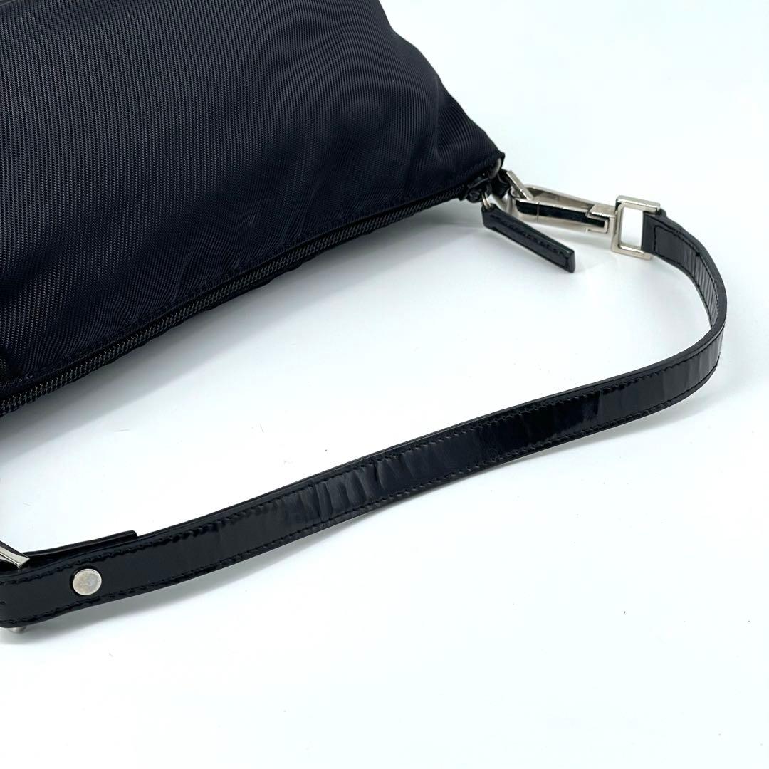 kicks08さん【専用】GUCCI グッチ アクセサリーポーチ