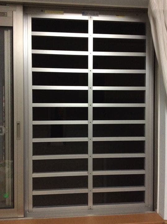 窓　柵　転落防止