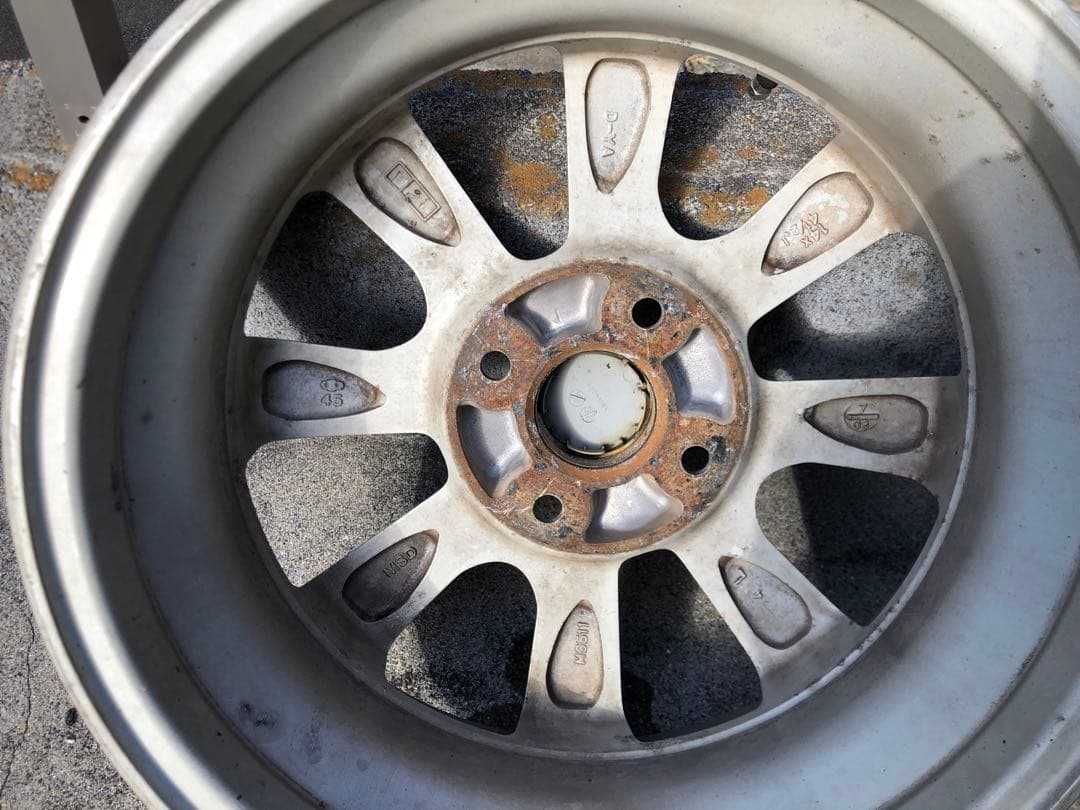 とらさん専用　ダイハツ純正中古　155/65/14 ハブ径54、4穴