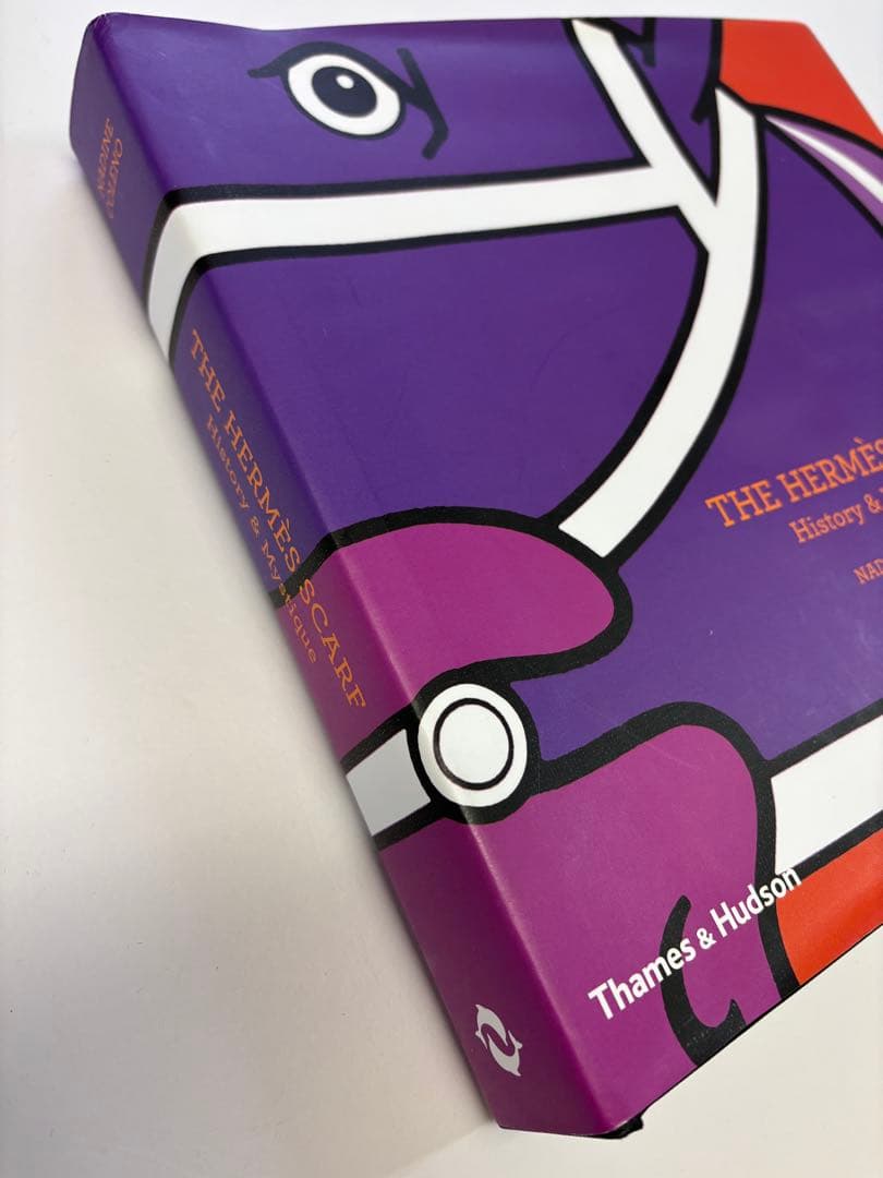 THE HERMÈS SCARF 歴史と神秘　美品