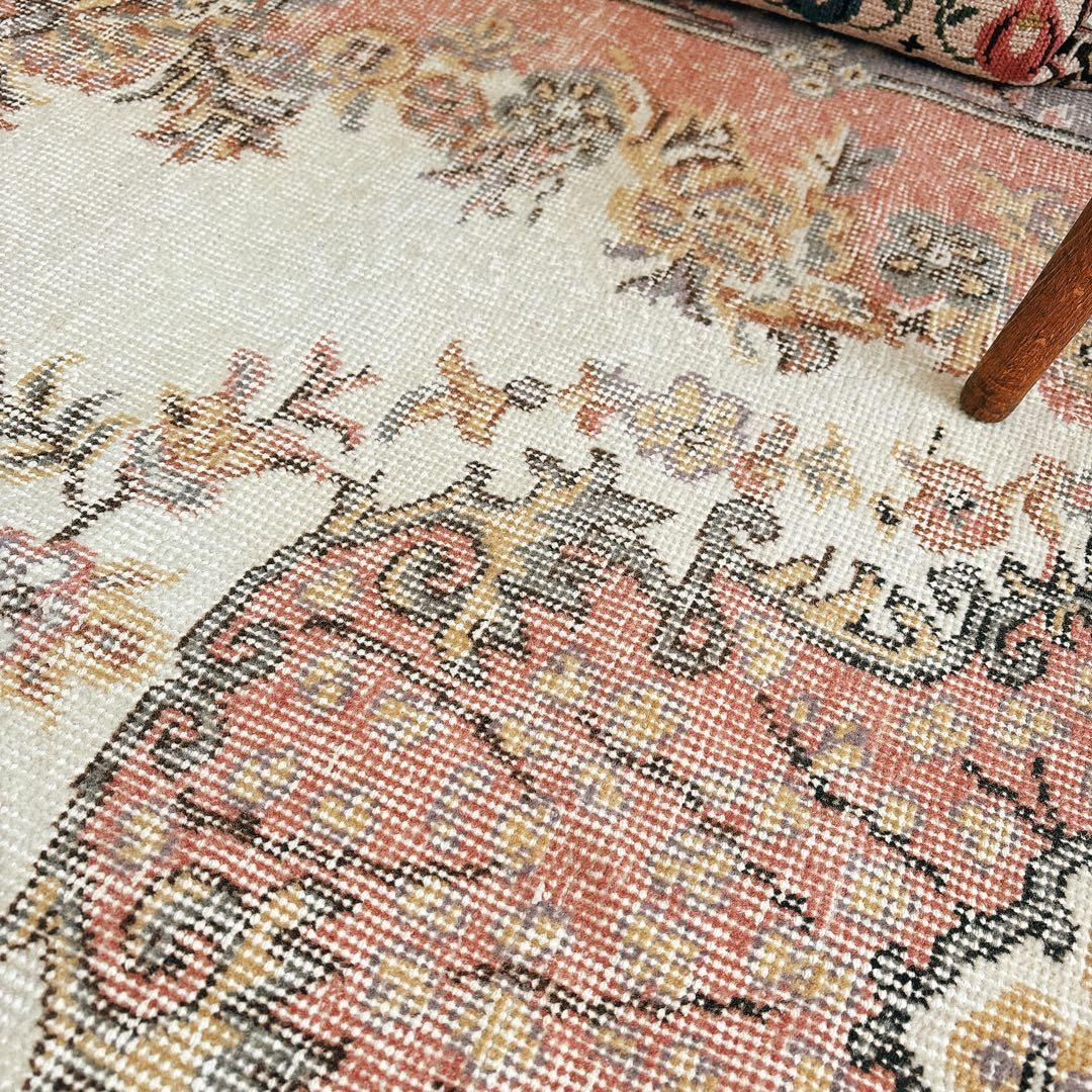 みかんトルコ　ヴィンテージラグ　ピンク　パープル