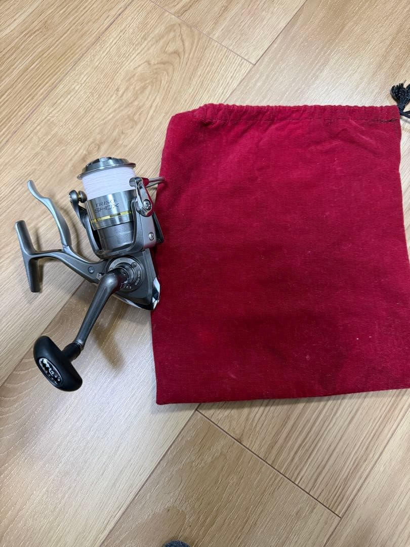 Daiwa トライソSHOX2500ＬＢＤ