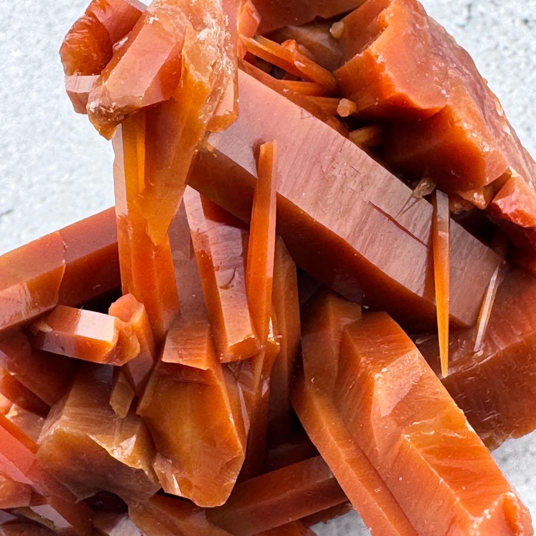 G-58マダガスカル産 赤水晶 クラスター 天然石　レッドクォーツ 希少原石