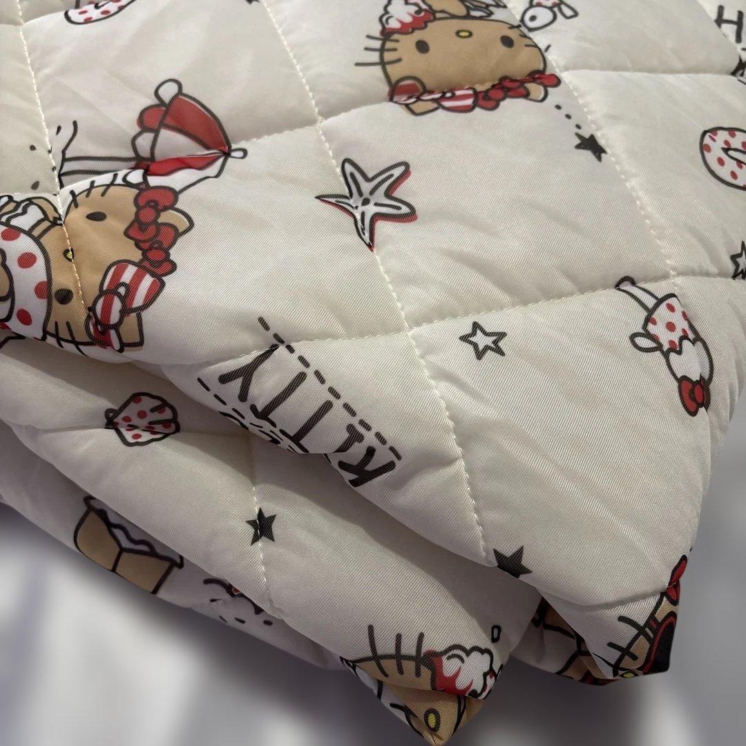 日焼けキティ冷感敷きパット　ダブルサイズ　入手困難　完売