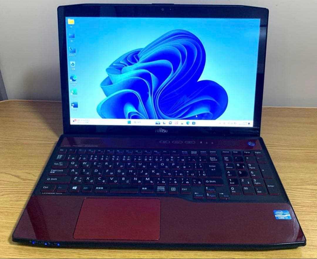 富士通タッチパネルi7/16GB SSD512GB office2024