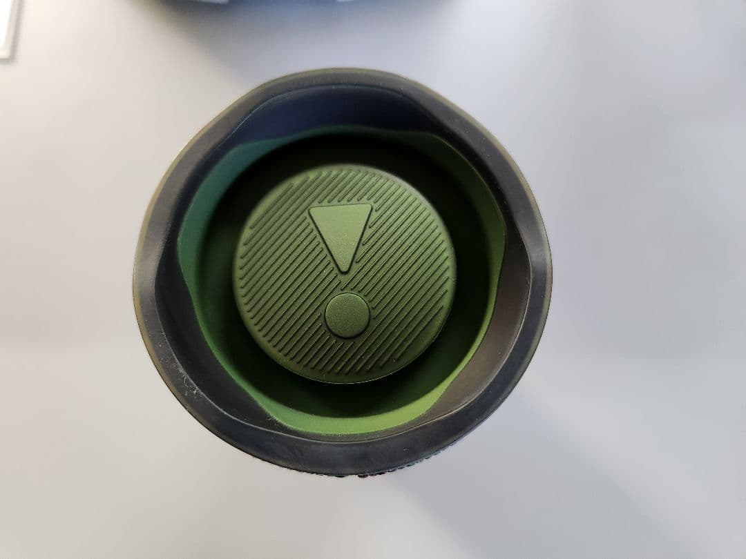 JBL Charge 4 迷彩スピーカー 中古