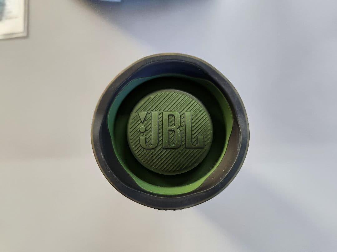JBL Charge 4 迷彩スピーカー 中古