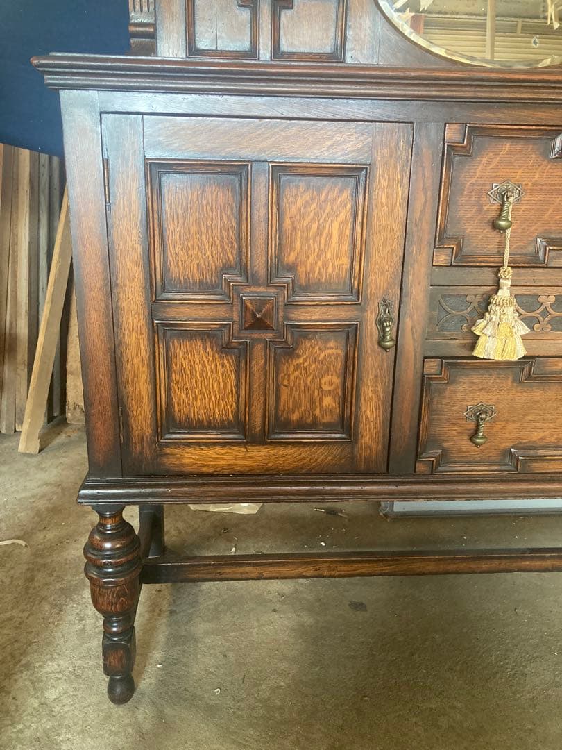 英国アンティーク　ミラーバックサイドボード