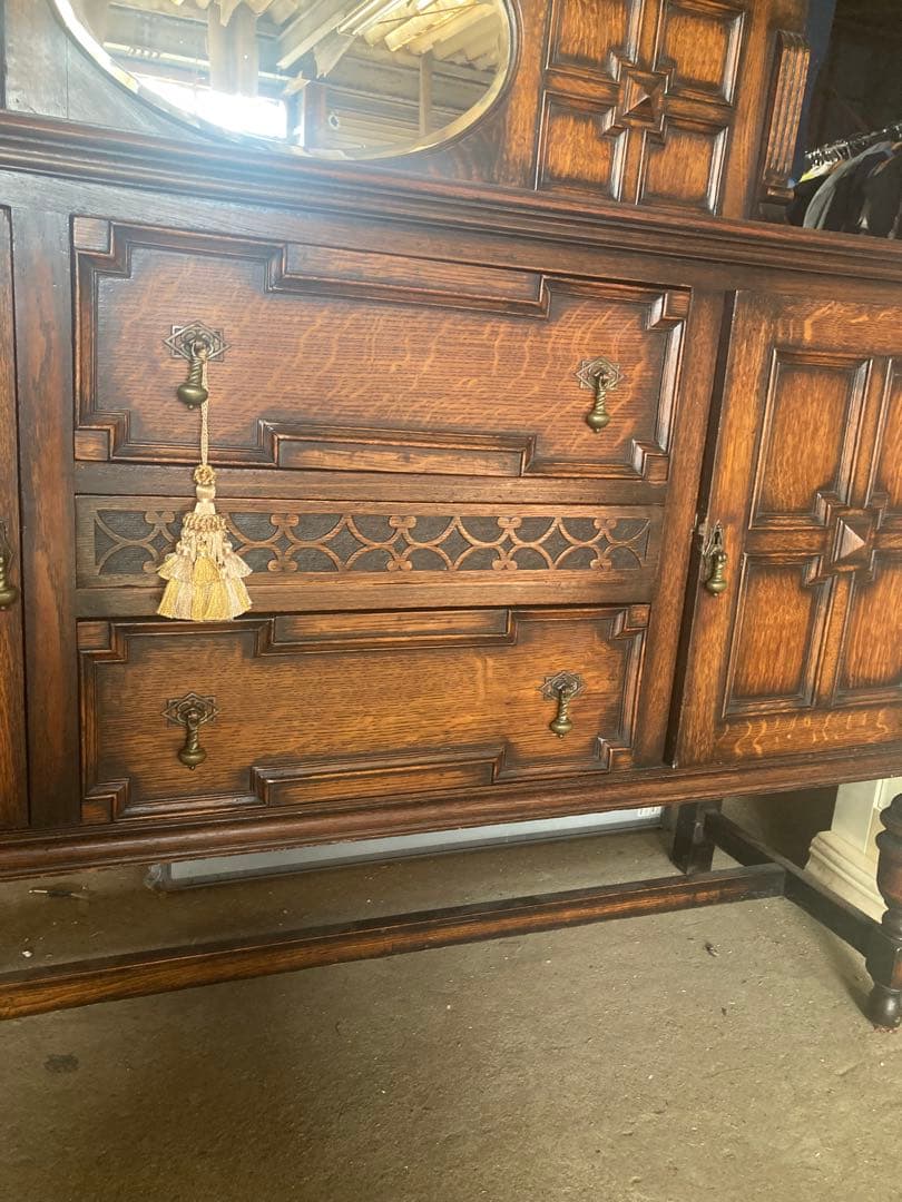 英国アンティーク　ミラーバックサイドボード