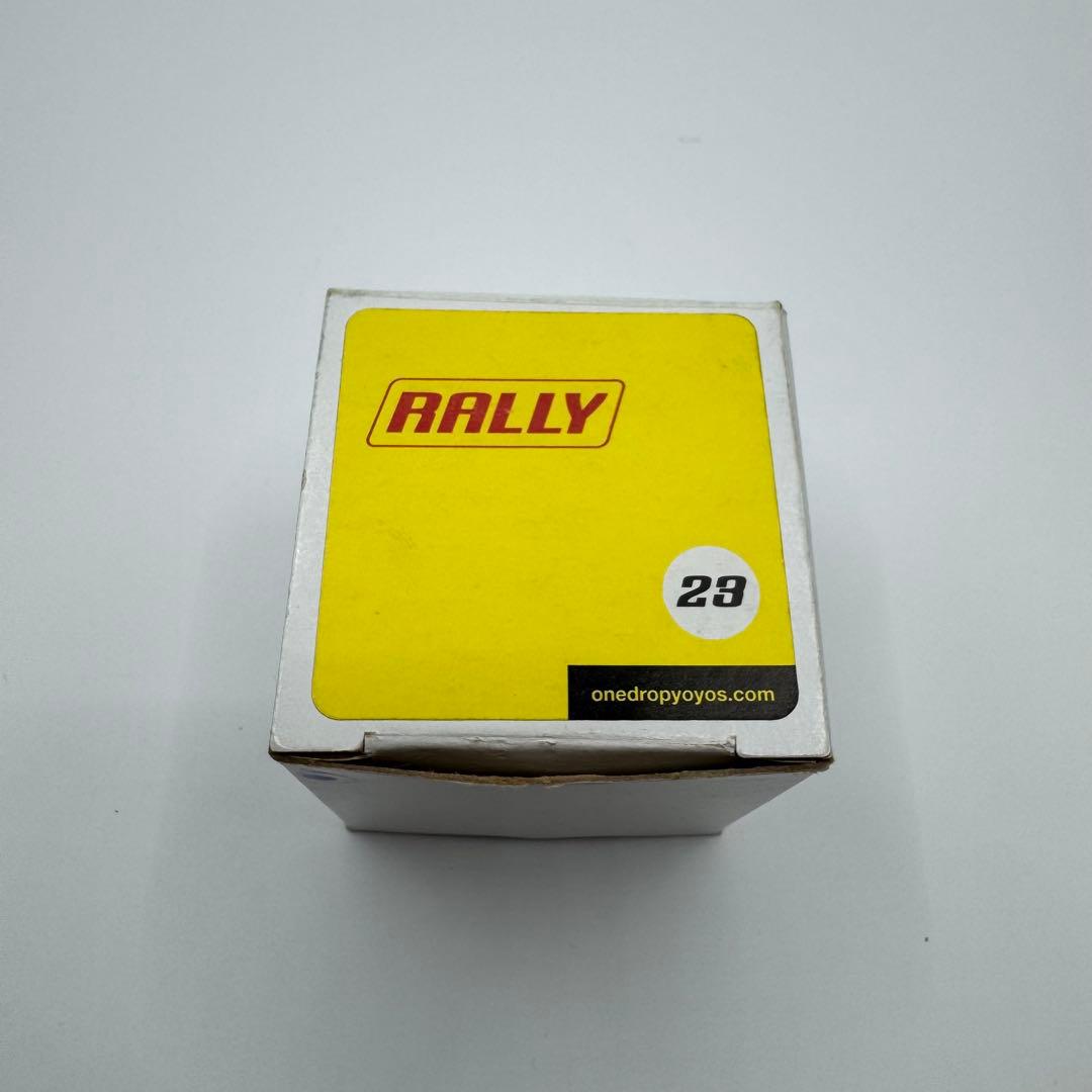 スポーツトイ・アクショントイ One Drop YoYos RALLY White/Blue Rim