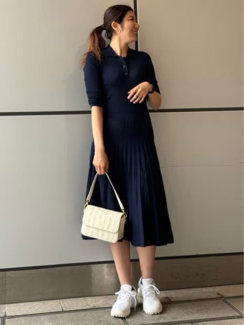 ラコステ　マヘキ レザーメッセンジャーバッグ / ショルダーバッグ　新品未使用