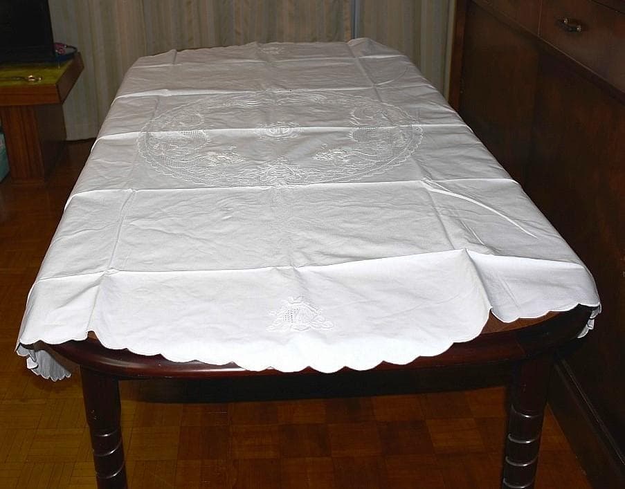 ベトナム製 ドラゴンデザイン刺繍ラウンドテーブルクロス ナフキンセット 送料込